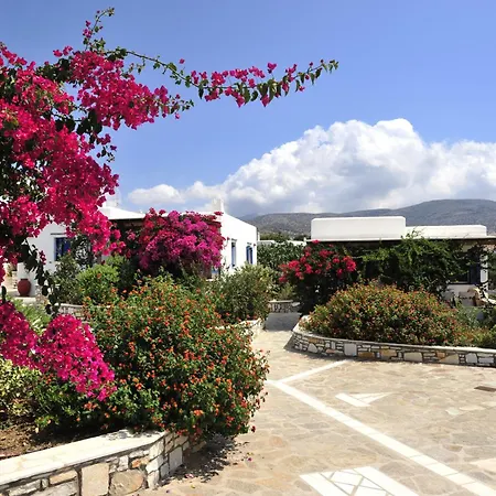 Maria's Village Two Bedroom House 5 * Párosz